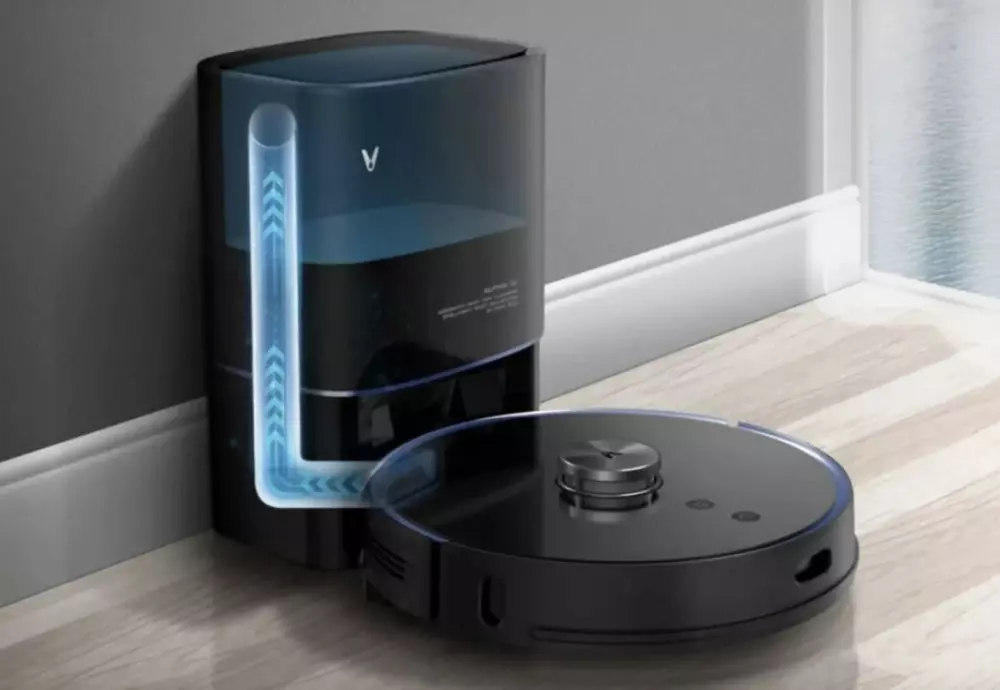 robotic vacuum cleaner self emptying